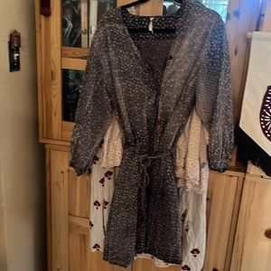 3 authentic Magnolia Pearl pieces . Perfect bundle of a collector